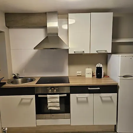 Naer Flyplass Og Alesund Sentrum Apartment Ytterland