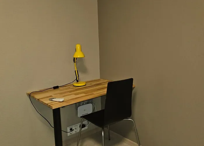 Naer Flyplass Og Alesund Sentrum Ytterland