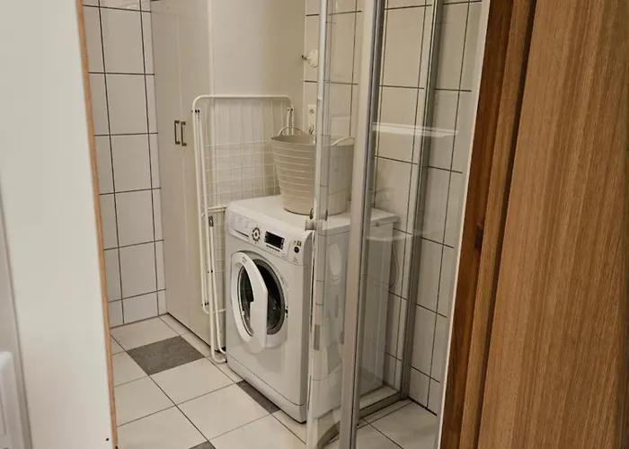 Naer Flyplass Og Alesund Sentrum 아파트