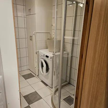 Naer Flyplass Og Alesund Sentrum Lägenhet